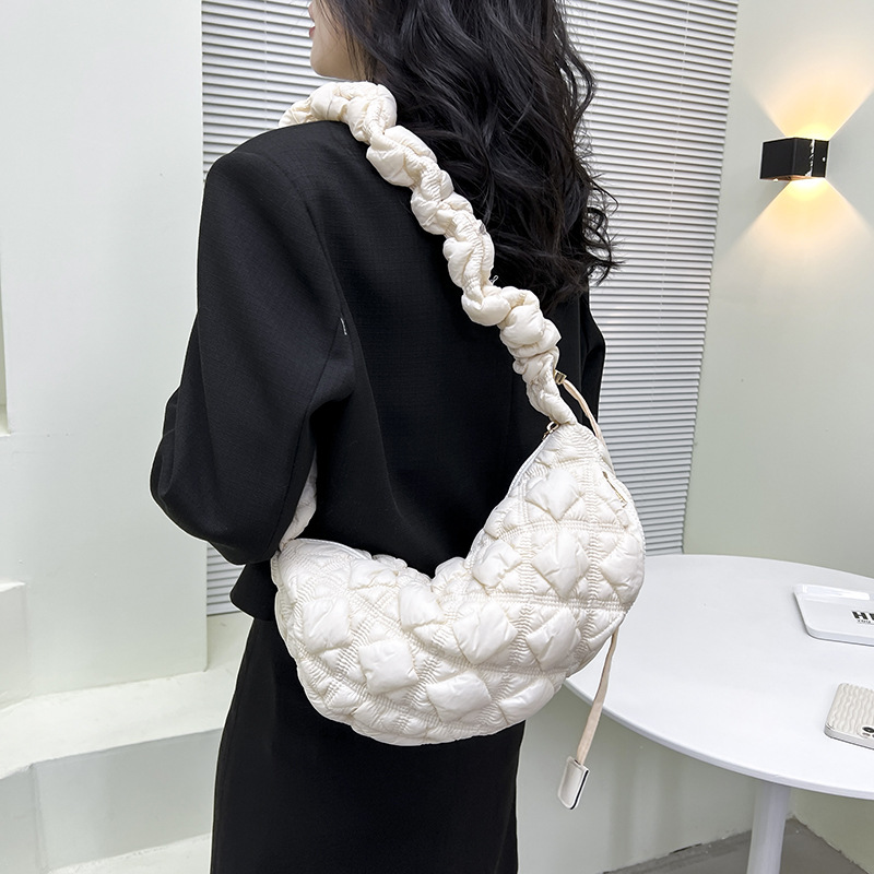 2023 New Korean Style Minority All-Match Cloud Pleated Underarm Bag Casual Dumpling Bag Shoulder Messenger Bag for Women