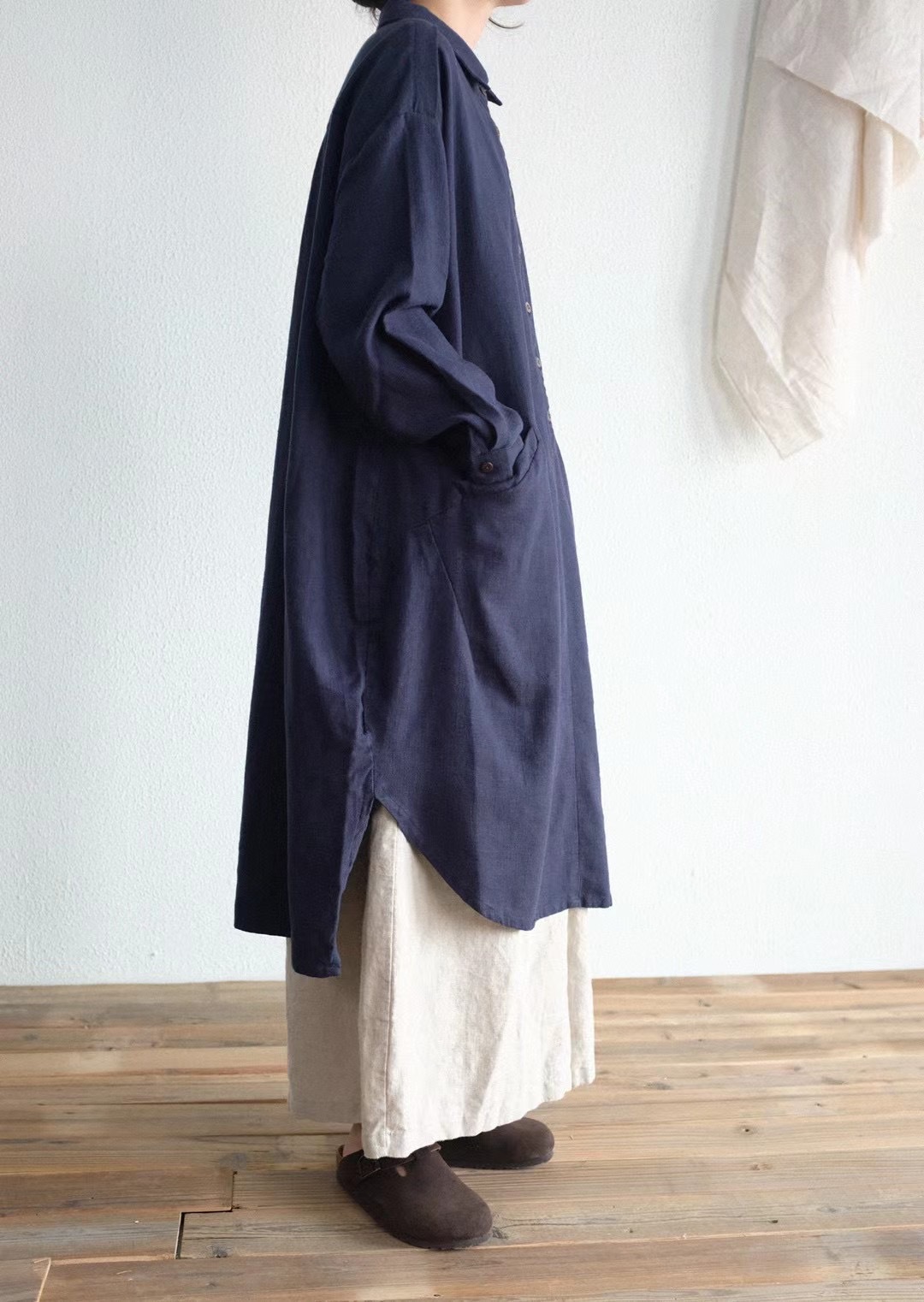 原宿简约布衣风格春装新款经典纯色休闲百搭宽松亚麻长款衬衫女