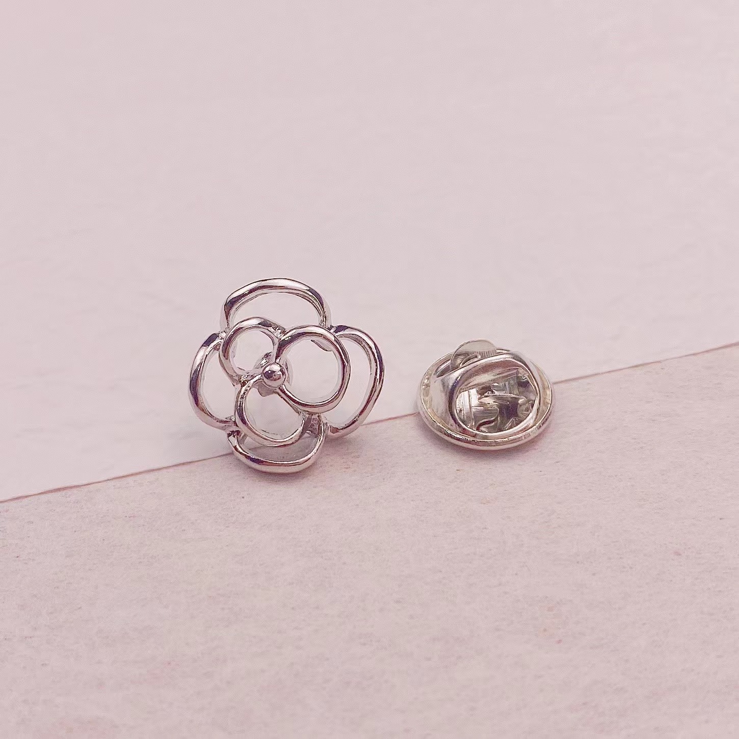 Anti-Exposure Button Mini Brooch All-Match Neckline Chest Fixed Clothes Snap-Fit Pin Pin Anti-Exposure Accessories