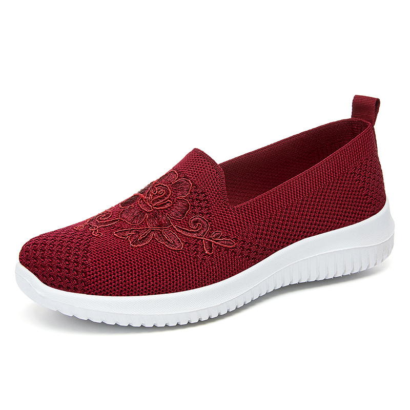 Women's Shoes 2023 Spring New Old Beijing Cloth Shoes Embroidered Mom Shoes Low-Cut Slip-on Women's Shoes Cross-Border Factory