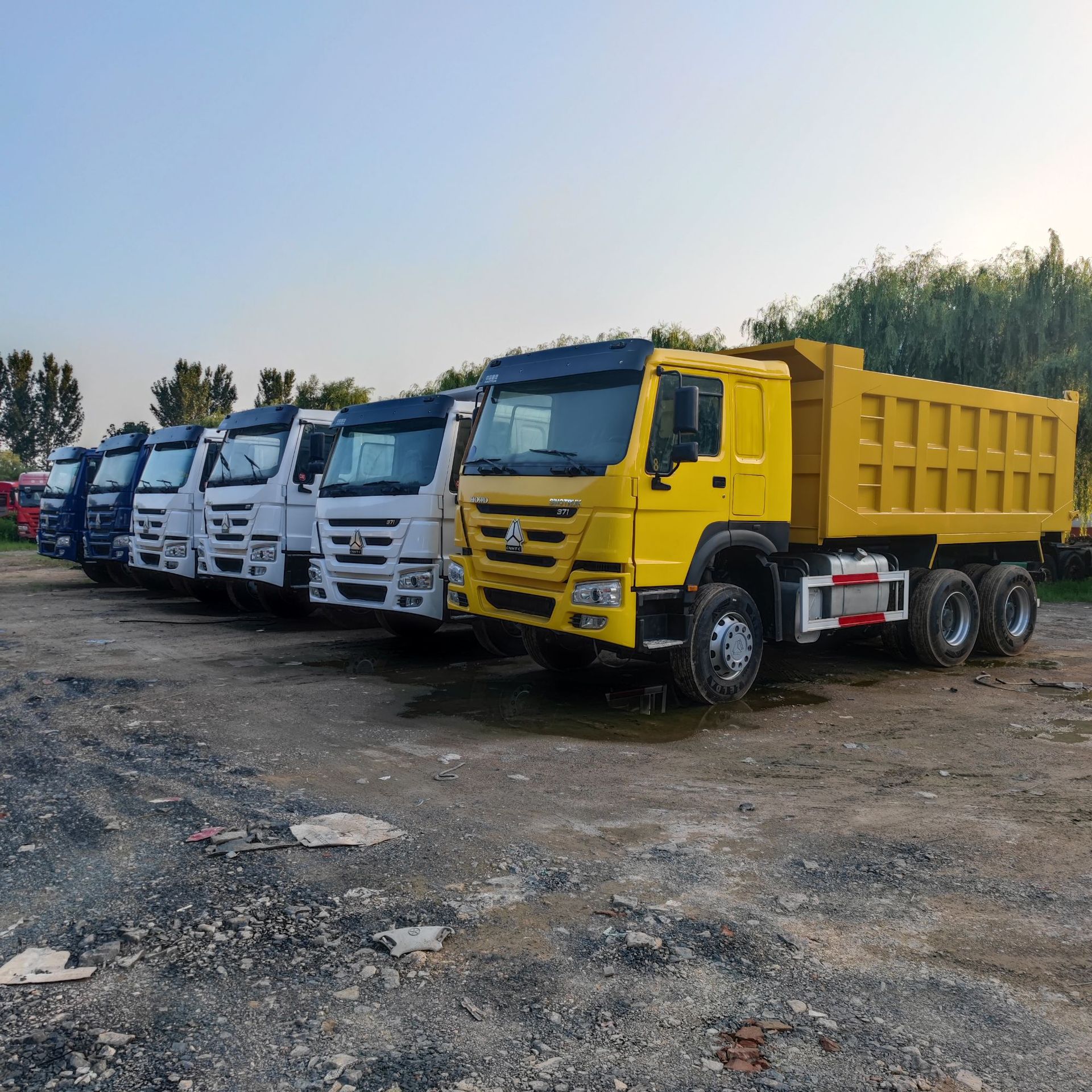 出口二手自卸 重汽豪沃牌 自卸车 6x4货车 后翻斗工程车 371马力