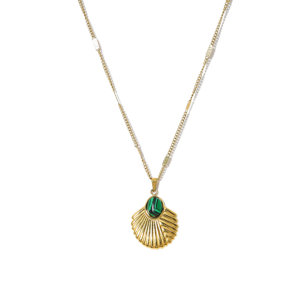 Foreign Trade French Retro Ins Style 18K Gold Titanium Steel Necklace Inlaid Malachite Pendant Female Clavicle Chain Necklace Wholesale