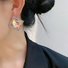高级感透明水晶方块耳环女独特设计感小众气质耳钉2022年新款耳饰