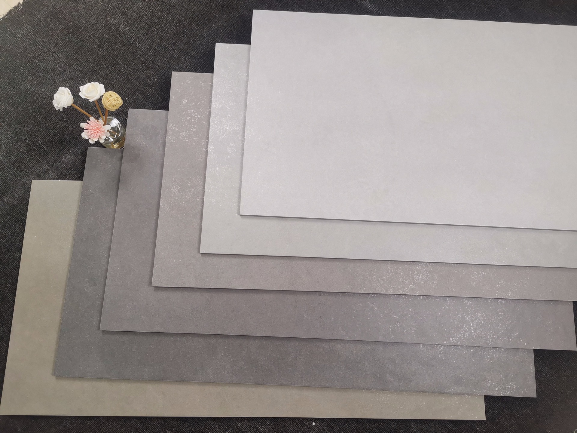 性价比很高侘寂风微水泥素色瓷砖卫生间墙地砖400x800哑光防滑砖