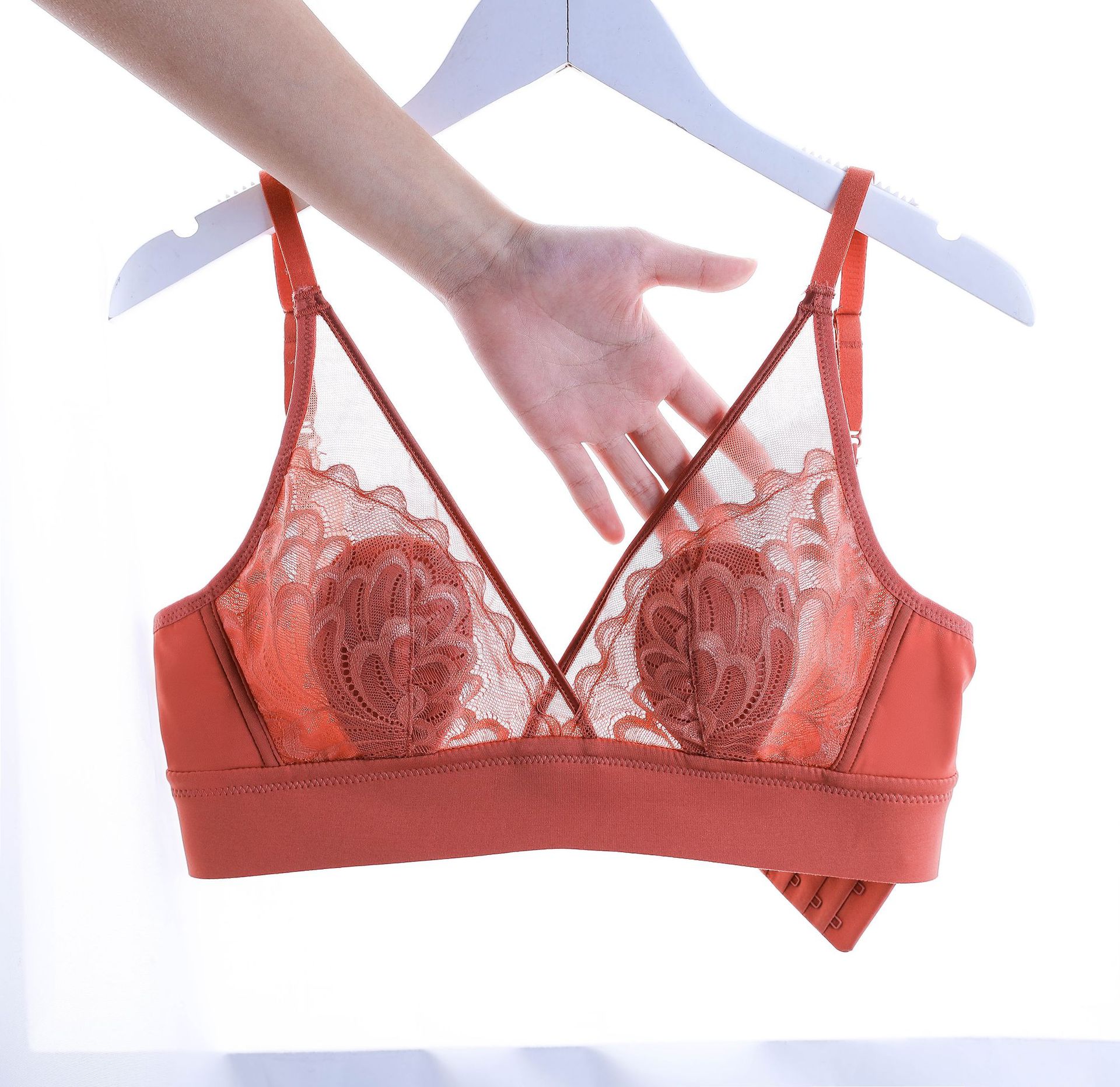 夏季法式蕾丝真丝性感超薄款内衣bra女士无钢圈聚拢水晶杯文胸罩