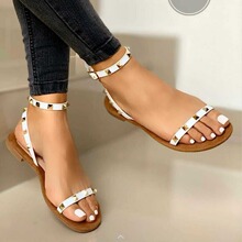 ebay外贸款2020年夏季新品平底休闲40-43女式扣带铆钉凉鞋Sandals