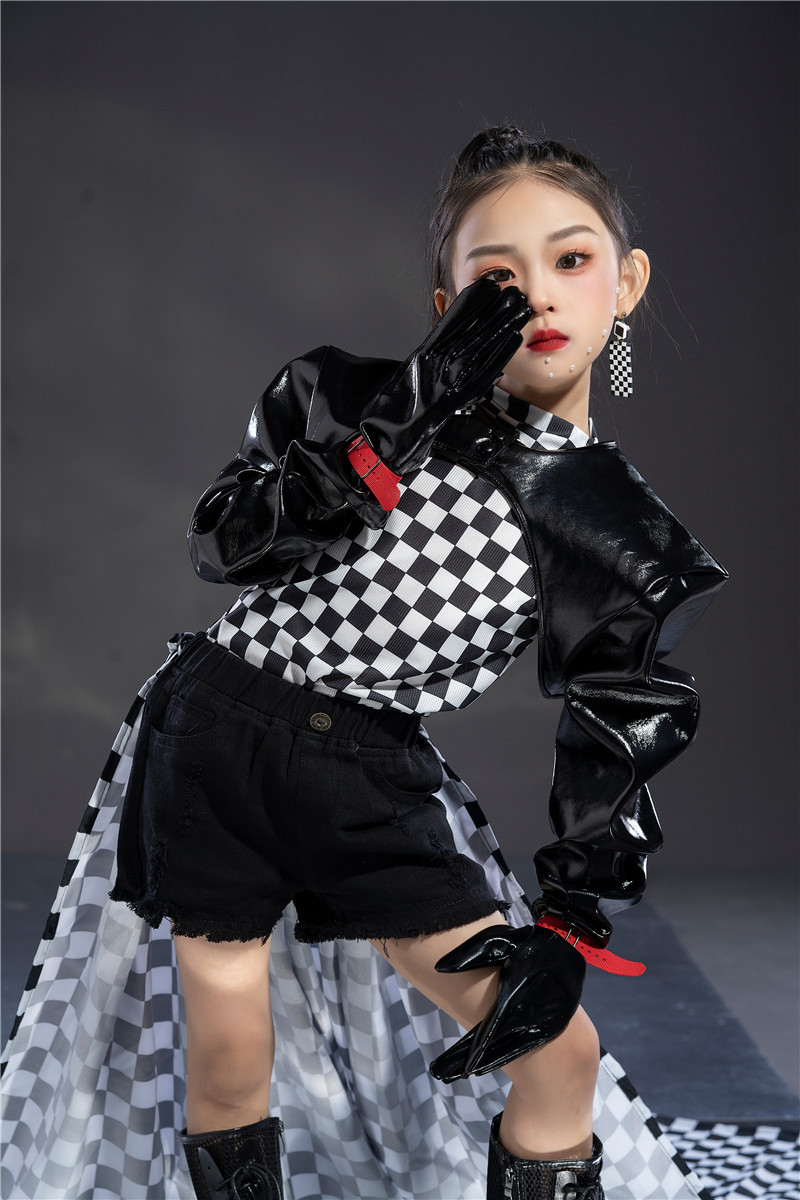 女童走秀潮服服重工漆皮时装科技感t台机车服硬糖摇滚风棋盘格风