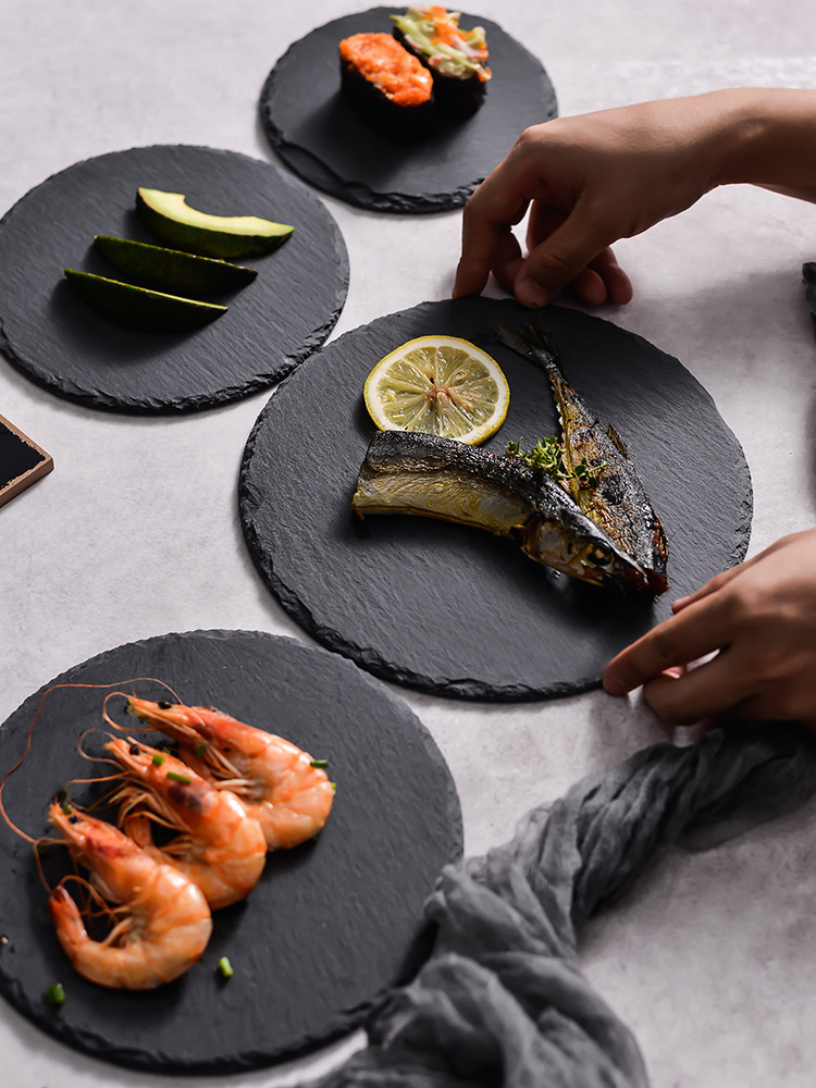 天然岩石盘餐厅牛排寿司摆盘黑色石板烧烤放盘高级宴会岩石西餐盘