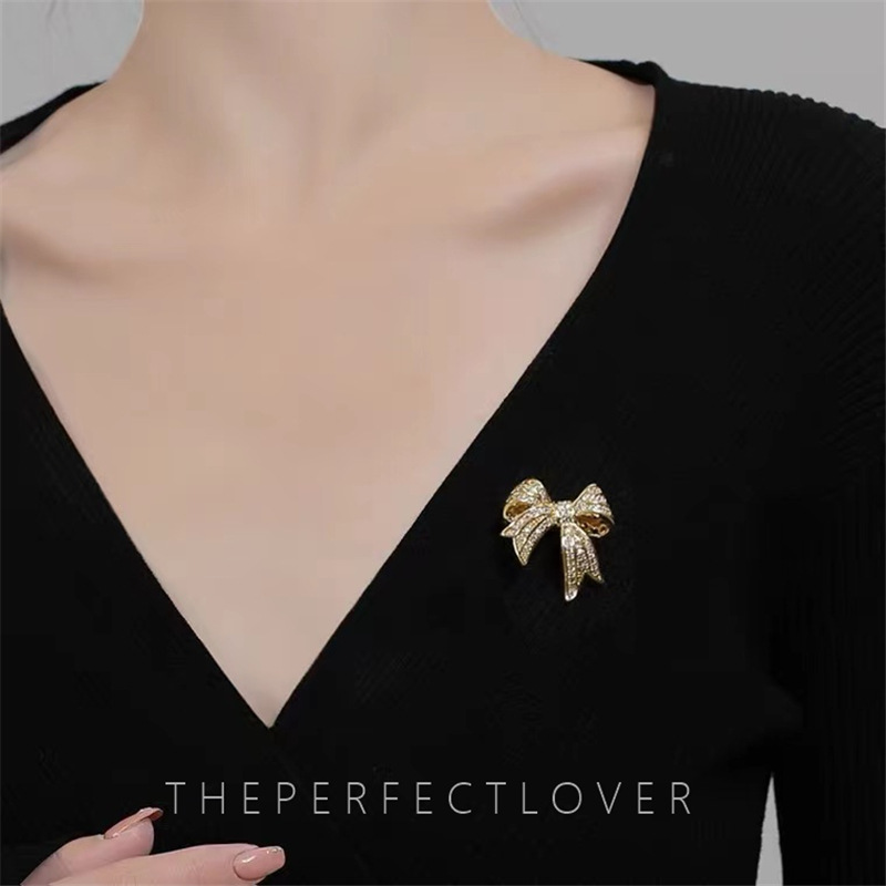 Bow Zircon Brooch Women's Korean-Style Cute Stylish Versatile Brooch Pin Anti-Exposure Scarf Buckle Coat Accessories