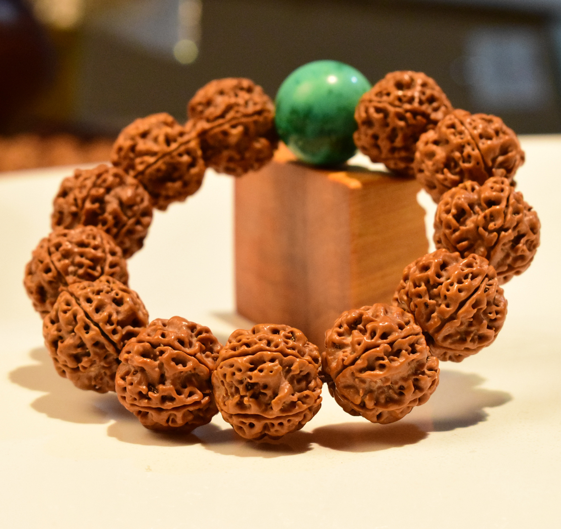 尼泊尔大金刚菩提子蜂王爆肉双龙纹安娜籽配绿松佛珠文玩菩提手串