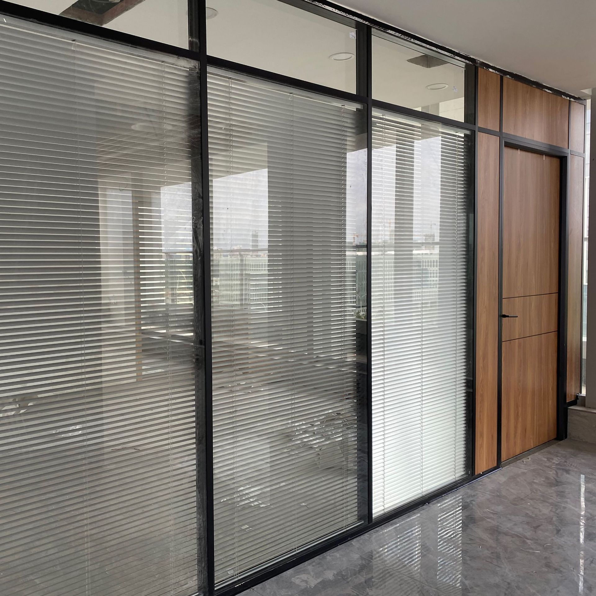 办公室钢化玻璃隔断墙空间半磨砂铝合金隔间双层带百叶隔音高隔断