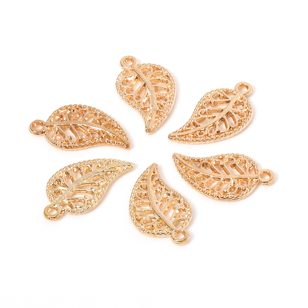 手工diy树叶吊饰合金手链配饰镂空金属叶子项链吊坠首饰大量批发