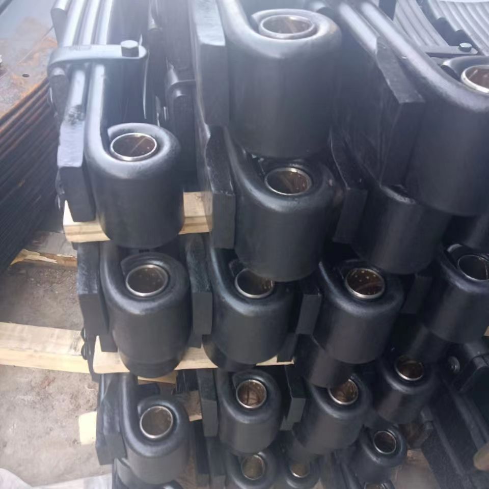 货车钢板板簧弹簧弓子板江淮瑞风福田欧马可帅铃重汽豪沃加片加厚