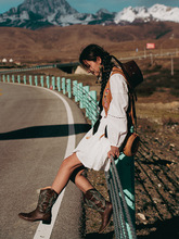 新疆旅游穿搭裙子草原沙漠公路拍照套装民族风白色连衣裙女沙滩裙