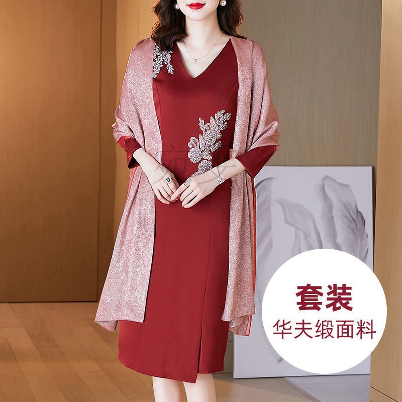 w繧8披肩婚礼妈妈装冬装旗袍新娘母亲年轻礼服结婚喜婆婆婚宴冬季