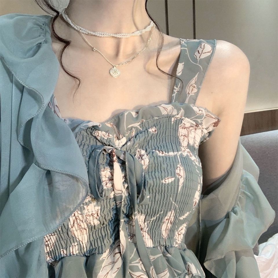 荷叶边雪纺吊带裙仙女裙春装2022年新款法式复古碎花连衣裙女裙子