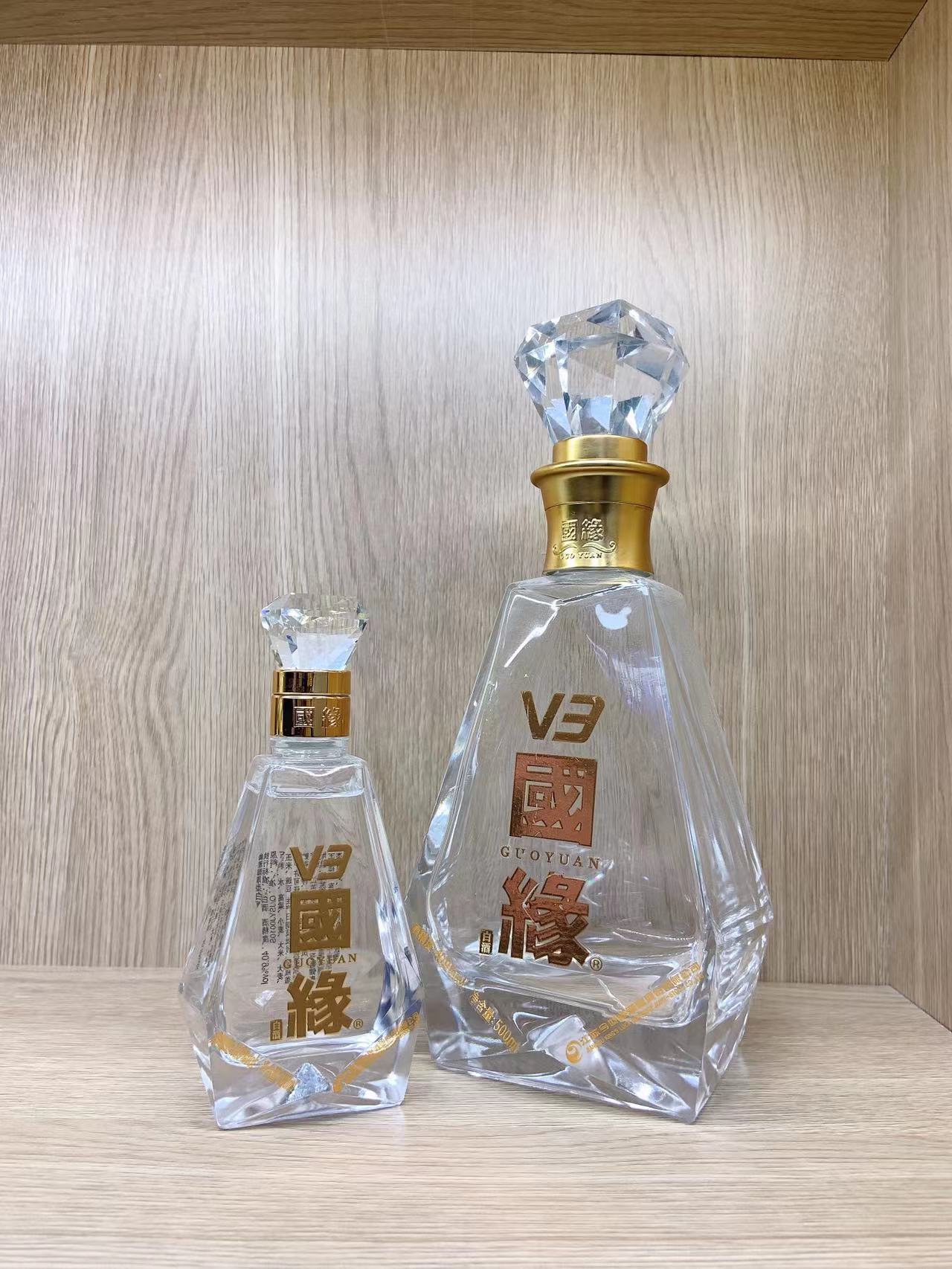 今世缘国缘高端v3小酒40.9%vol 100ml