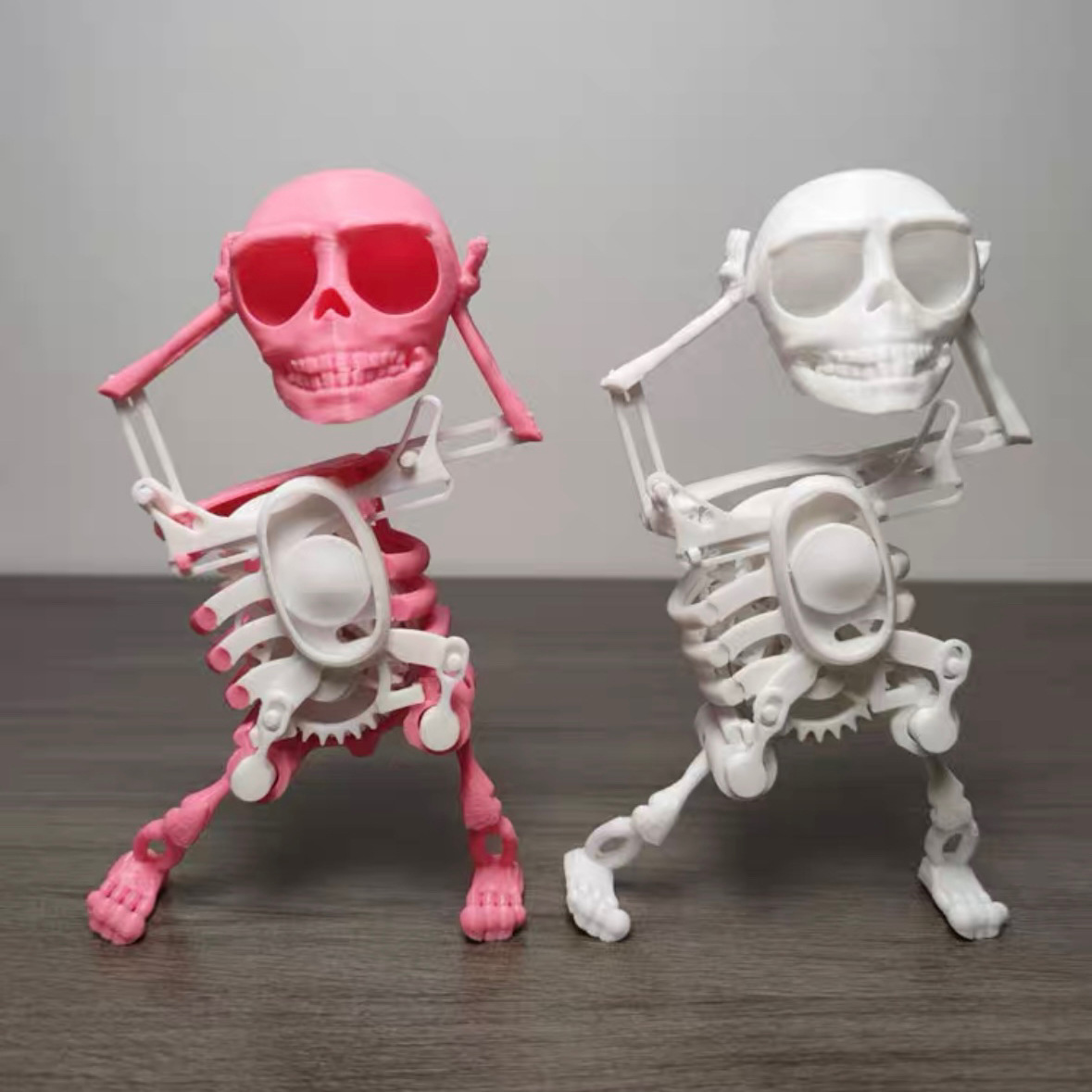 Best-Seller on Douyin 3d Skeleton Dancing Skull Skeleton Man Shaking Head Shaking Sand Carving Gear Clockwork Assembled Toy