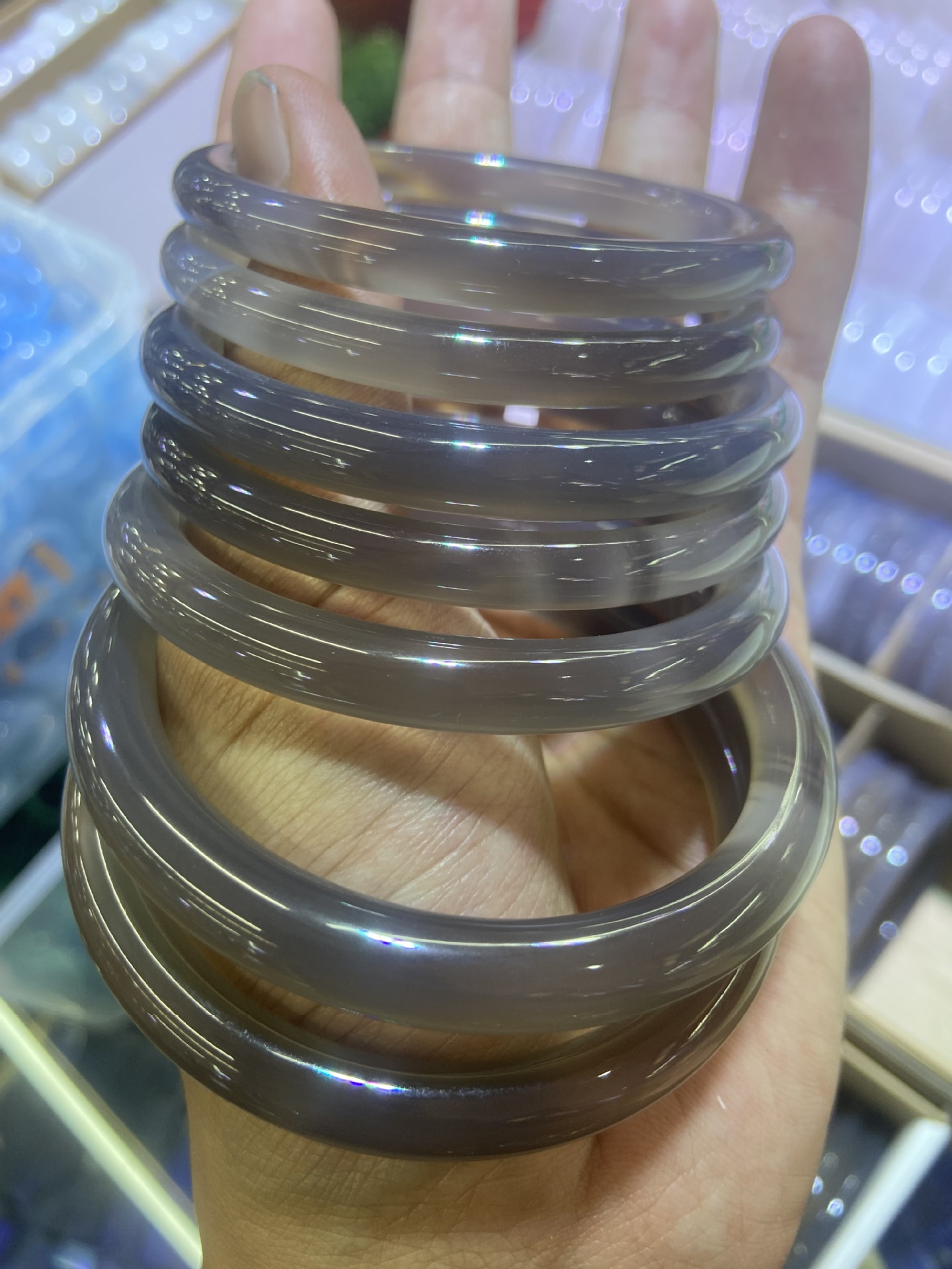 天然冰种烟灰色玛瑙玉髓手镯 圆条冰灰镯时尚正品美人镯厂家直销