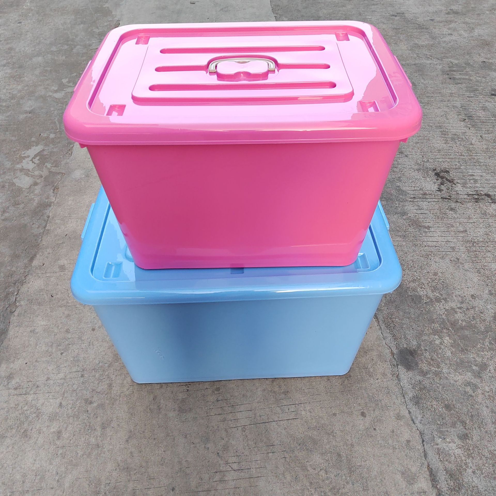 加厚多规格收纳箱 塑料衣服储物盒衣物被子大号家用盒子整理箱子