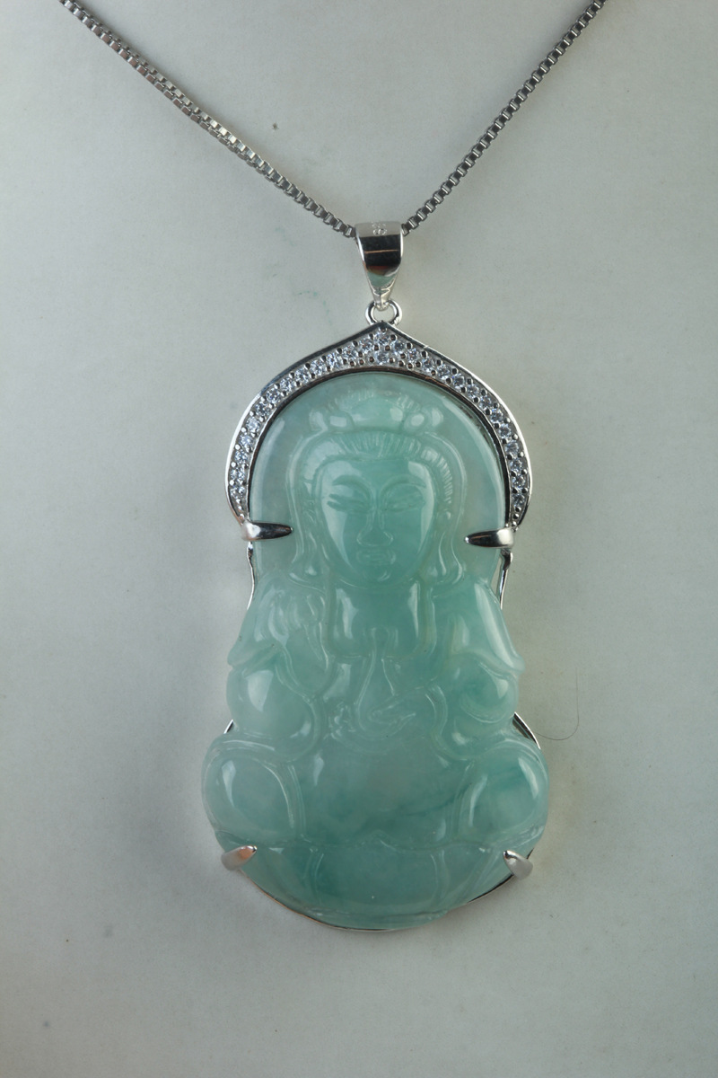 s925银镶嵌翡翠a货观音吊坠 豪华镶嵌满钻冰种浅绿观音