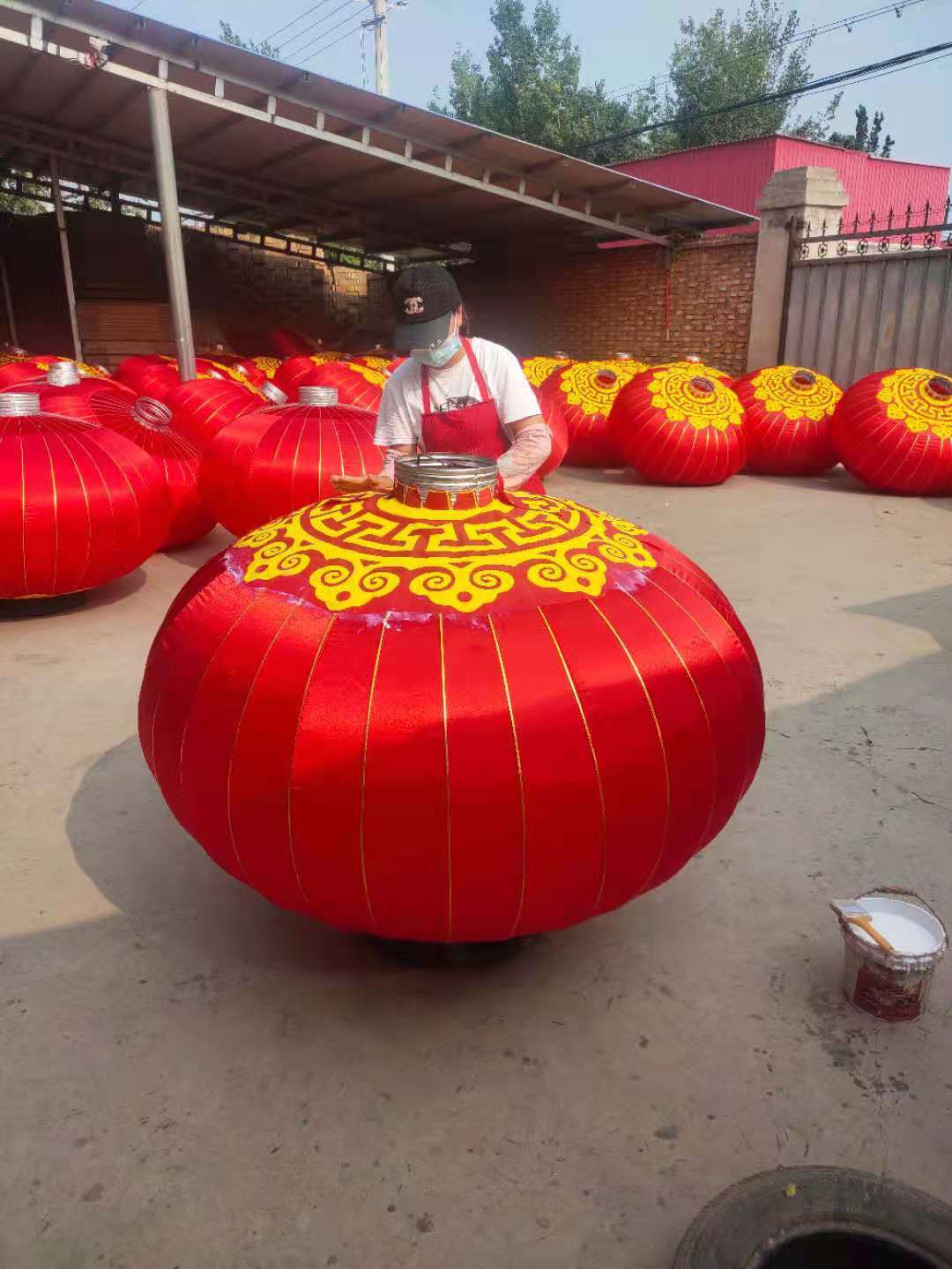 欢度佳节灯笼中秋大门铁口灯笼大型户外防水大红灯笼绸布广告灯笼