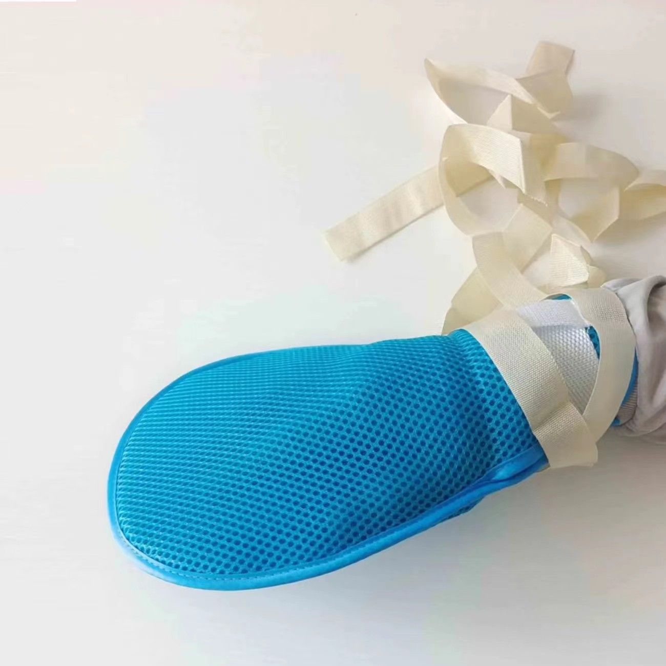 卧床老人约束手套手腕固定约束防抓挠透气网眼拉链防拔管束缚手套