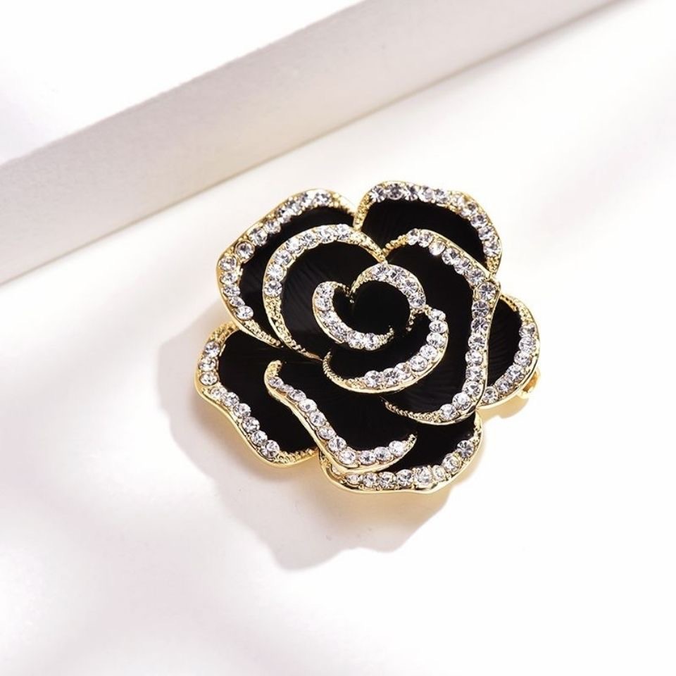 New Rhinestone Camellia Brooch Female Upscale Retro Classic Style Corsage Cute Silk Scarf Buckle Pin Anti-Exposure Clothing