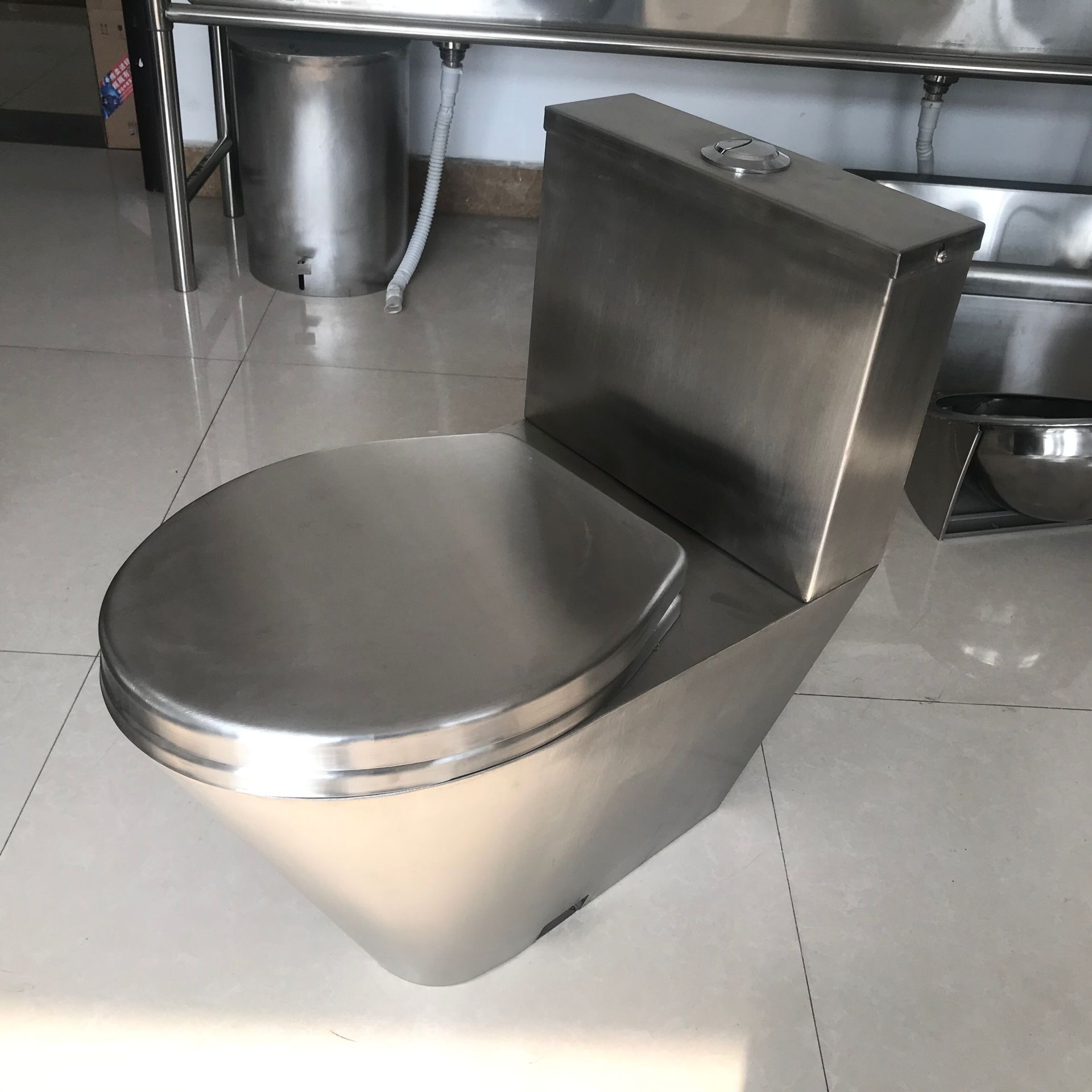 供应不锈钢马桶