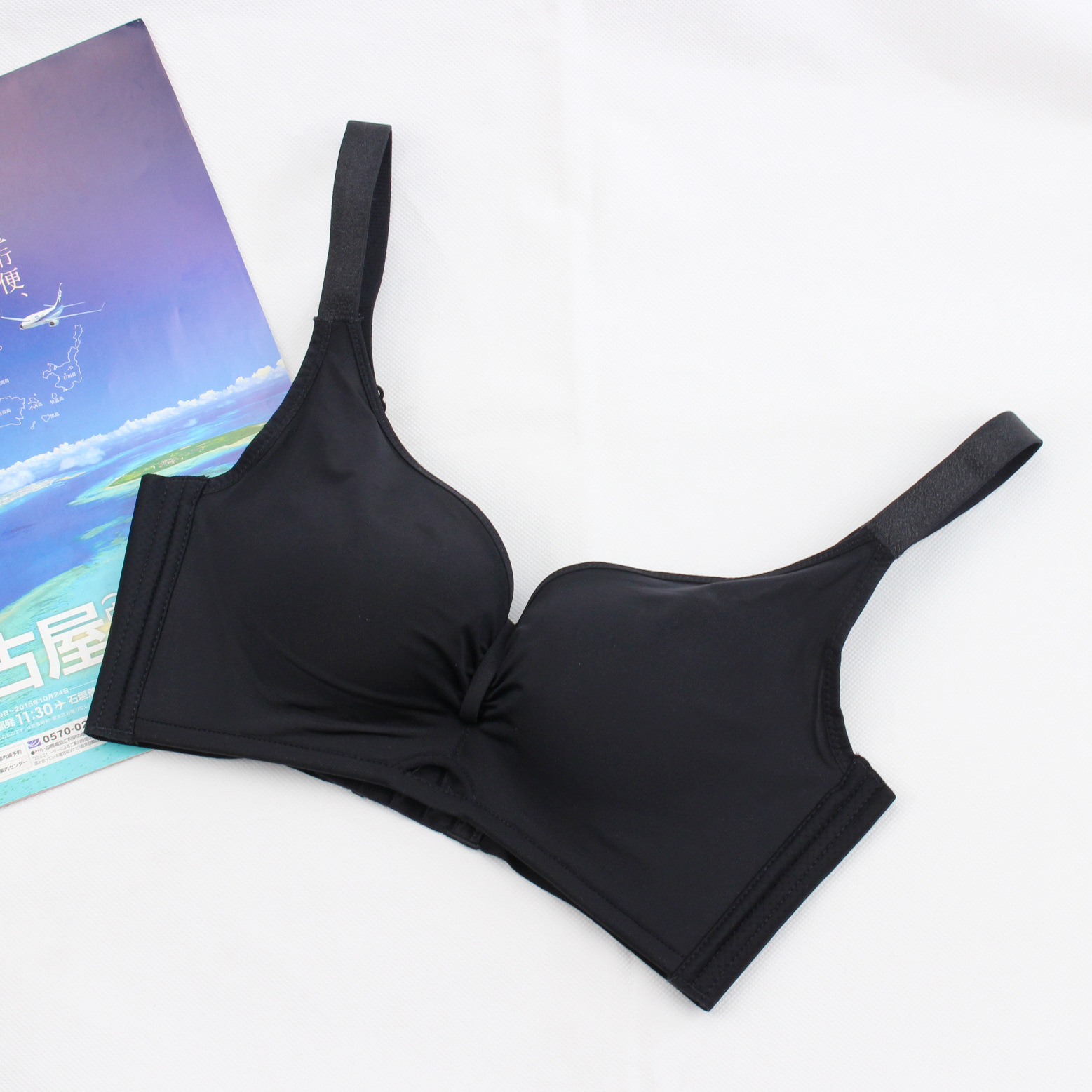 曼琪莹光面文胸无磁丝滑杯上薄下厚任意裁小胸舒适透气桃花季内衣