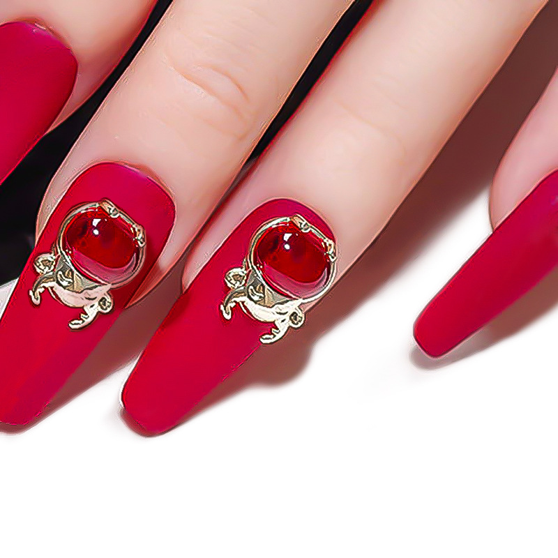 2021新年款牛头锆石饰品美甲爆闪红猫水钻指甲装饰批发货量大从优