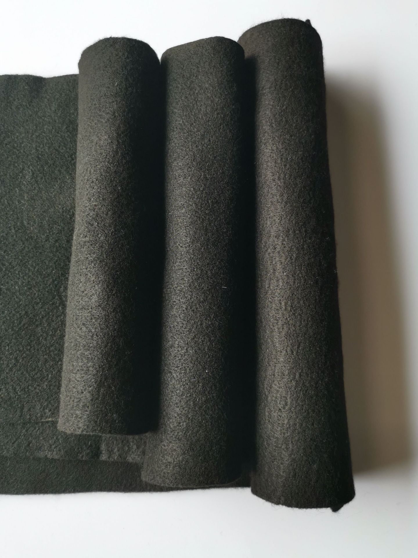 阻燃拒水预氧丝毛毡 黑色3-5mm防火针刺棉 手感柔软