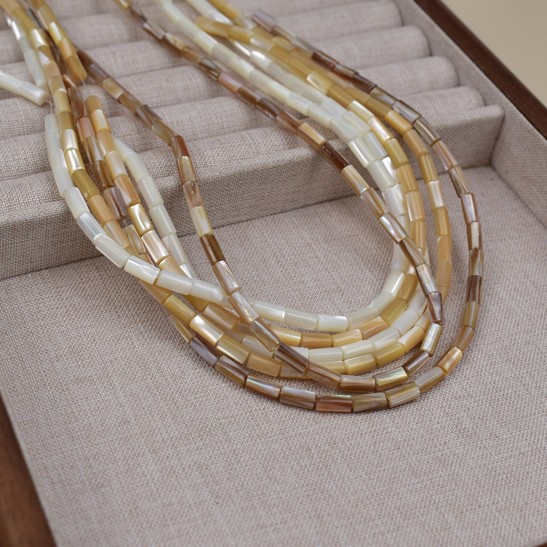 天然贝壳珍珠深海珍珠贝管珠花色马蹄螺管子圆珠散珠diy饰品配件