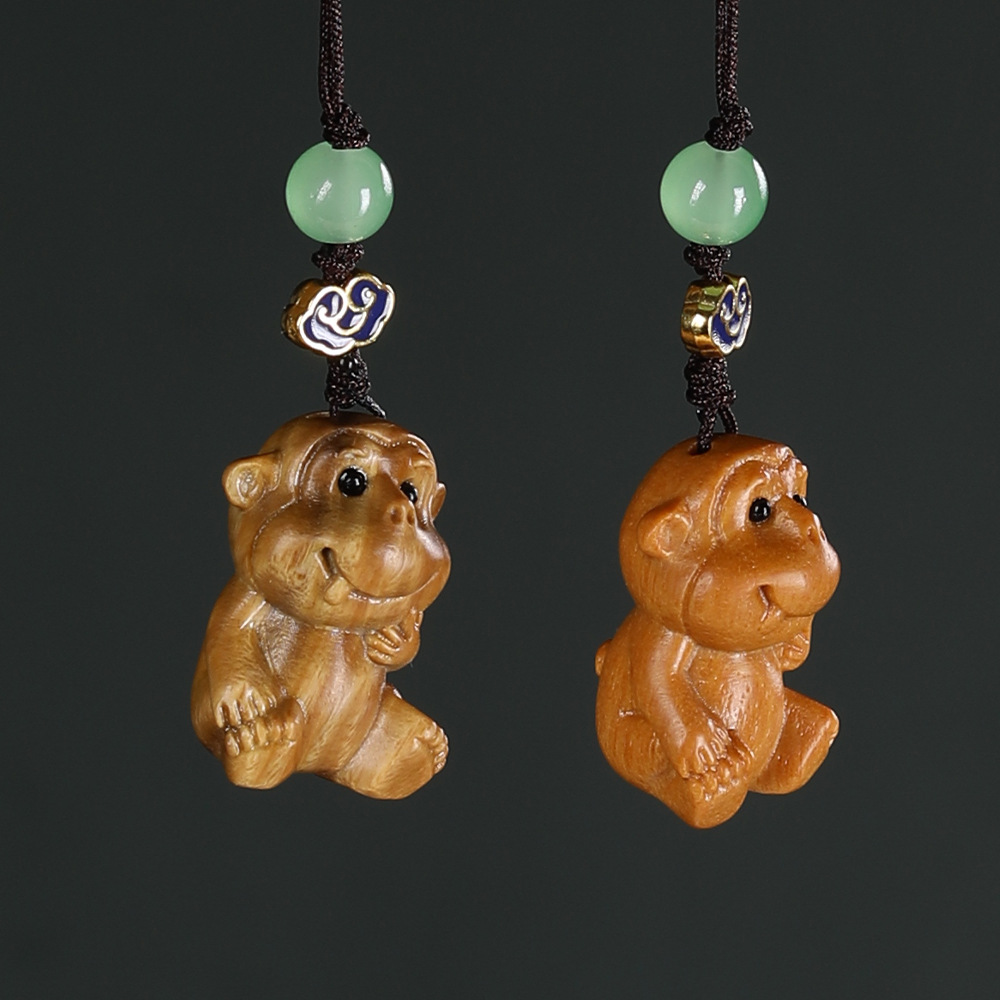 绿檀木雕马上封侯网红卡通生肖猴小猴子汽车钥匙扣挂件手机链挂饰