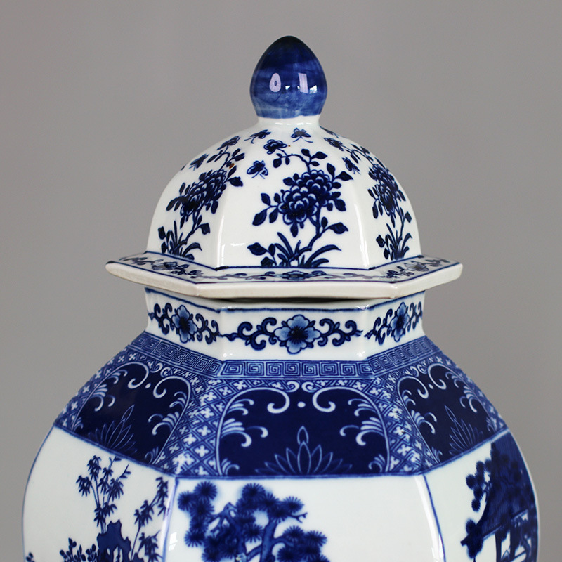 Jingdezhen Fake Antique Blue and White Ceramic Hat-Covered Jar Vase Blue-and-White Jar Retro Living Room Hallway Curio Shelf Decoration Decoration