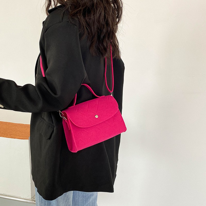 Fashionable Retro Felt Bag for Women 2023 Spring and Summer Fashionable Simple Casual Solid Color Crossbody Small Bag Portable Shoulder Bag