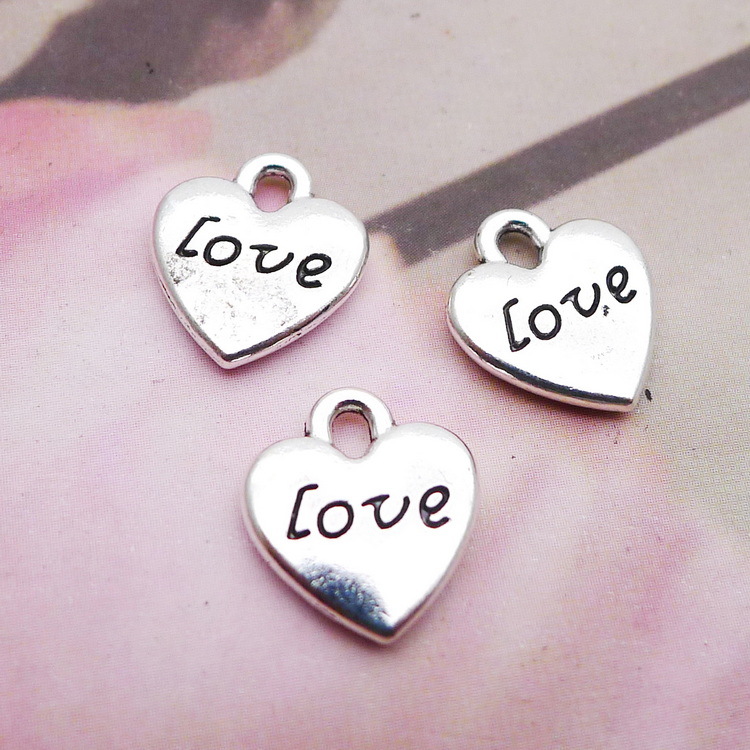 ly1214 11*10mm合金爱心字母牌古银色挂件饰品配件200个/包0.8克