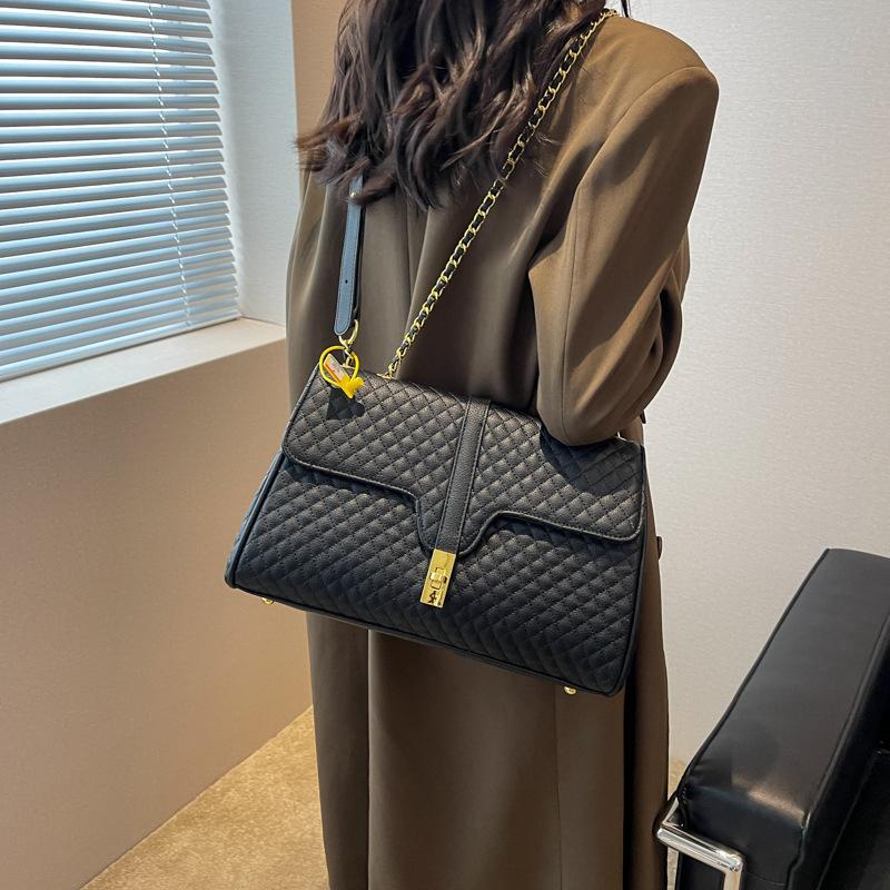 Fashionable All-Match Large Capacity Bag for Women 2022 New Advanced Texture Niche Rhombus Chain Commuter Shoulder Bag