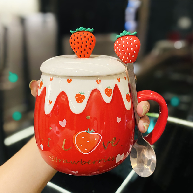 可爱少女心草莓陶瓷喝水杯子带盖勺家用大容量马克杯早餐杯咖啡杯