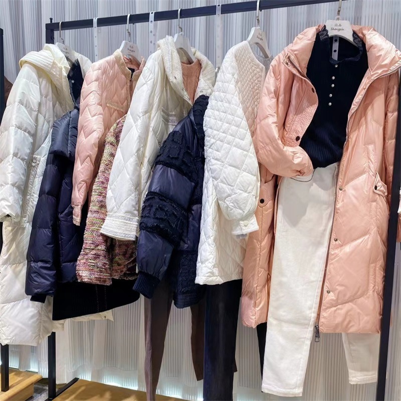 朗斯莉22秋冬专柜撤柜羽绒服品牌折扣女装直播实体店一手货源批发