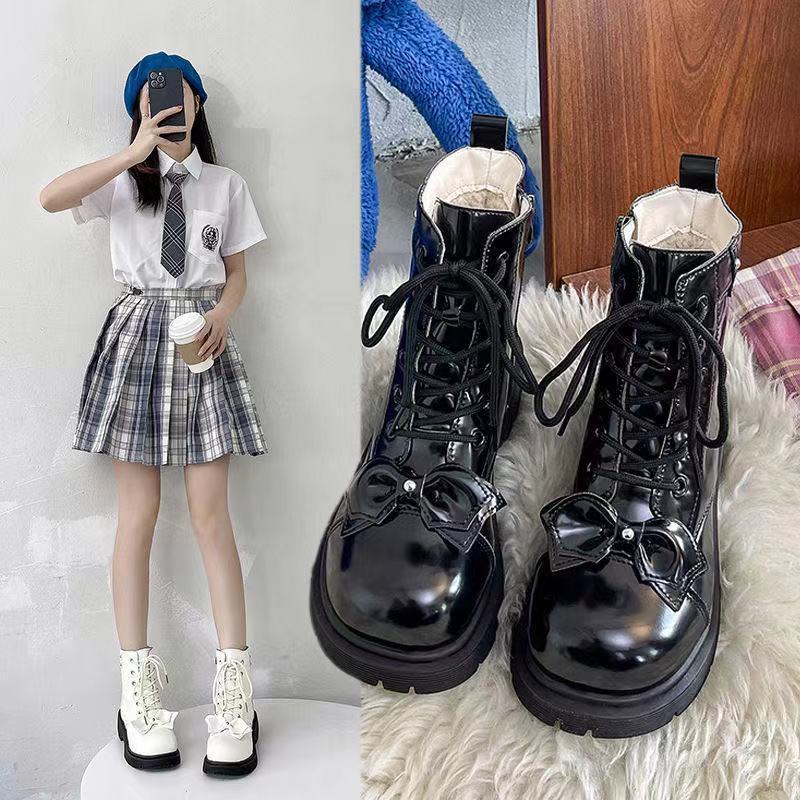 圆头可爱jk靴子女秋冬lolita马丁靴雪地靴加绒短靴可爱学生鞋潮