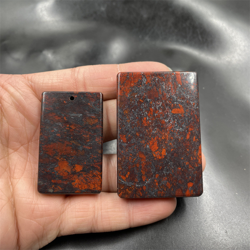 老玉匠 新疆红伊丁鸡血石平安无事牌吊坠 鸡血玉牌子 方牌-阿里巴巴