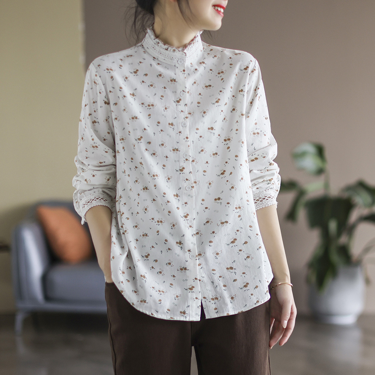 2022春季新款棉质单排扣碎花衬衫女士文艺宽松显瘦花边半高领衬衣