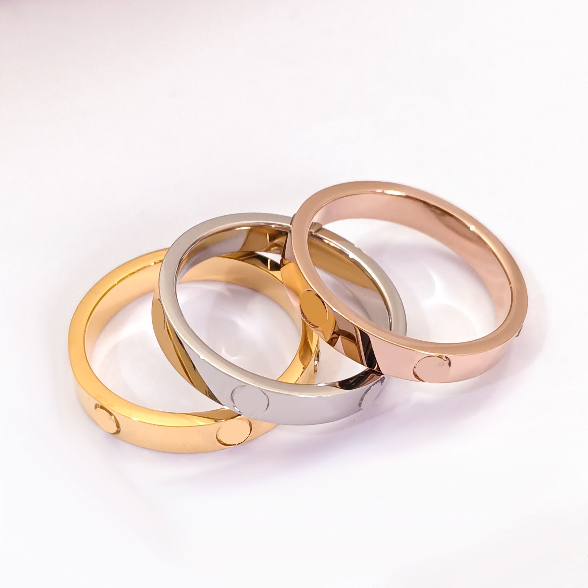 2023 Internet Hot Rhinestones Simple Bracelet Ring Female Titanium Steel No Fading Couple Couple Rings 18K Rose Gold Ring