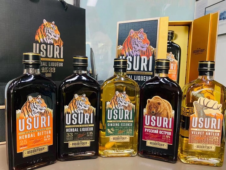 俄罗斯虎头酒小虎酒巴里赞姆滋补养生酒伏特加人参酒强酊草酊虎酒