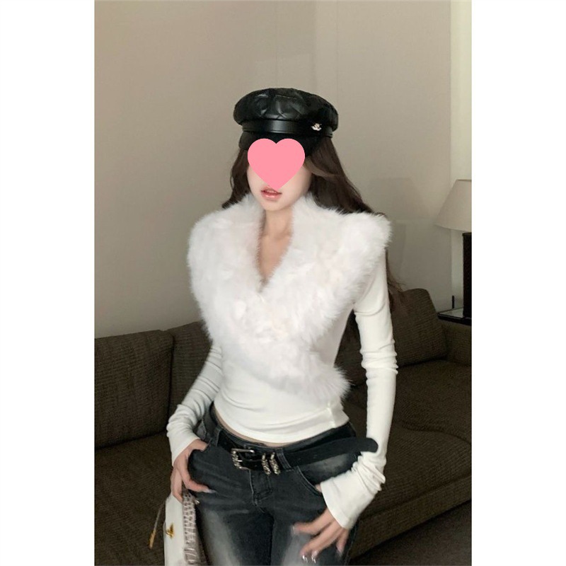白色交叉毛领长袖T恤女冬季感收腰修身内搭辣妹显瘦打底上衣