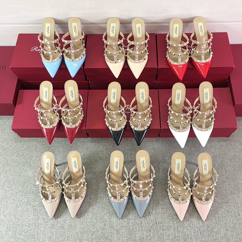 v家铆钉尖头高跟鞋2022欧美春秋网红新款真皮细跟柳丁凉鞋女鞋