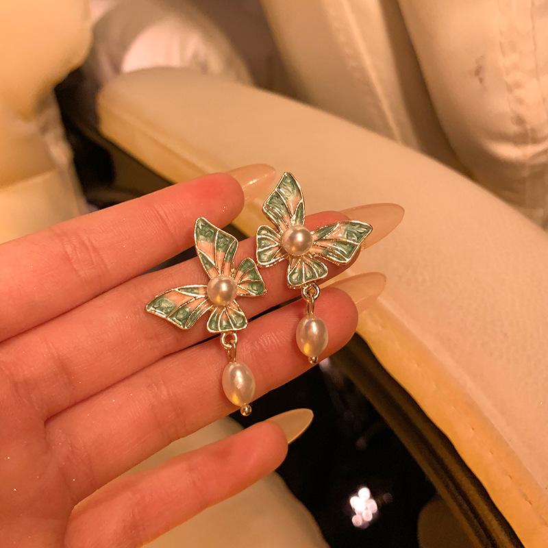 Sterling Silver Needle Retro Enamel Butterfly Pearl Earrings Women's High-Grade Earrings 2024 New Popular Ear Rings