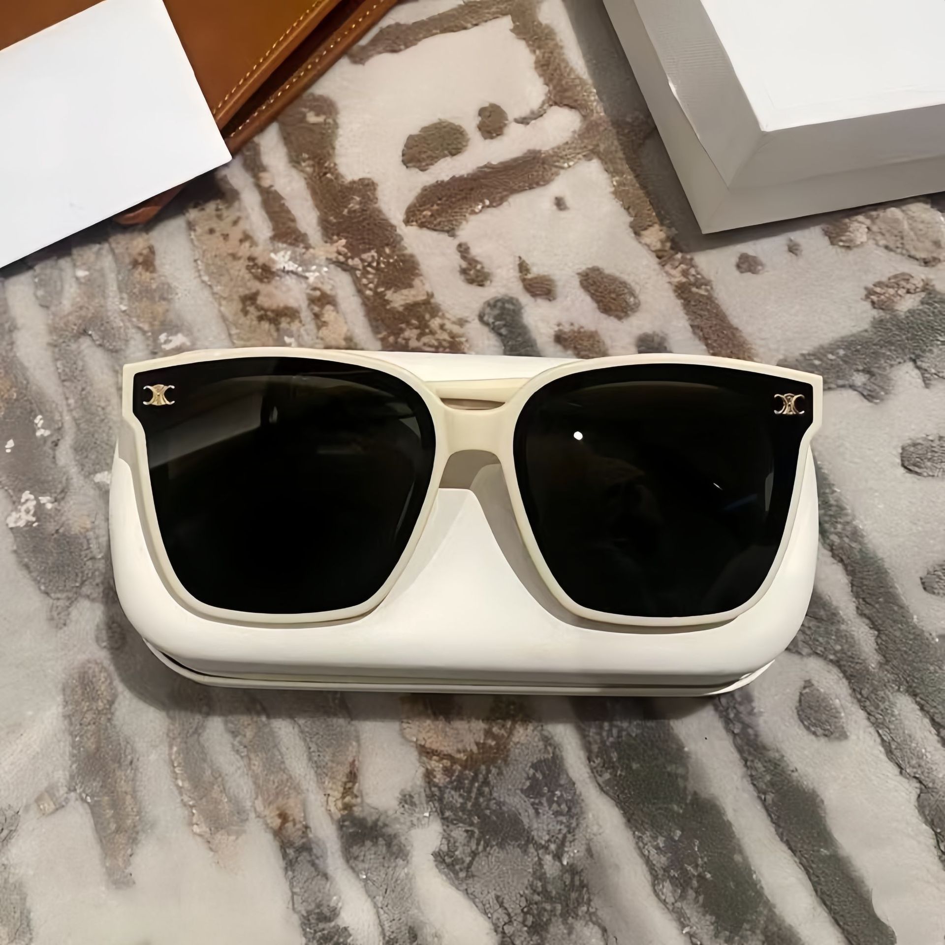 2024新款奶白色大框墨镜凯旋门同款高级感防晒墨镜女偏光太阳镜男