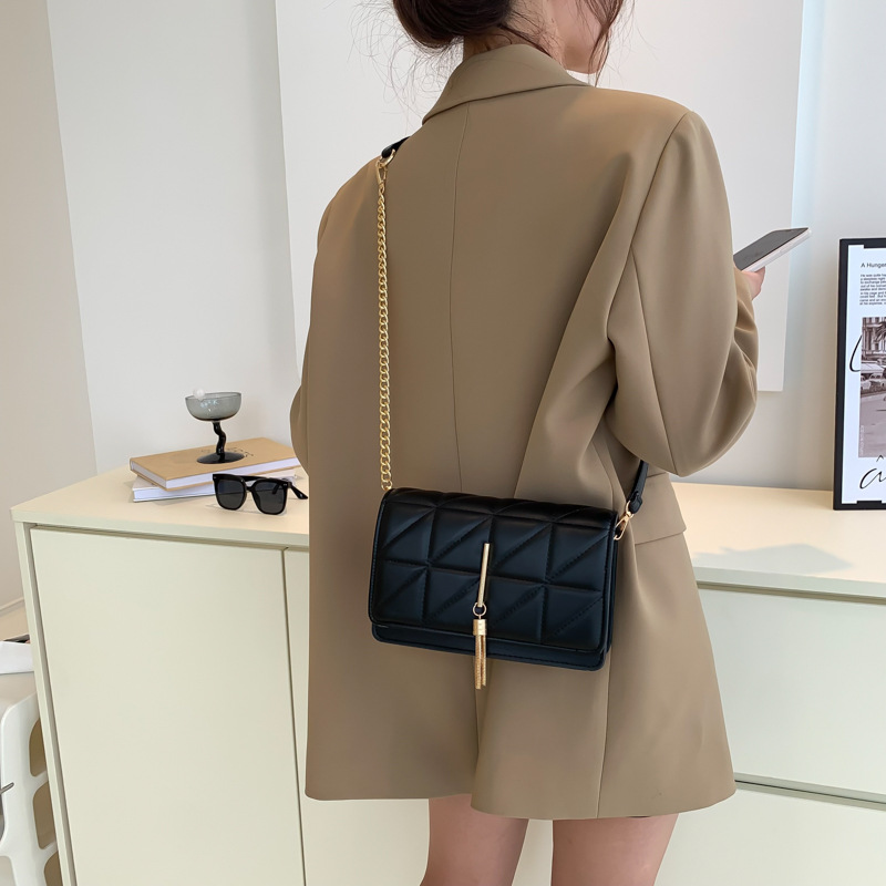 This Year's Popular Small Bag for Women 2022 New Autumn Fashion Chain Retro Style Fashionable Messenger Bag Shoulder Small Square Bag